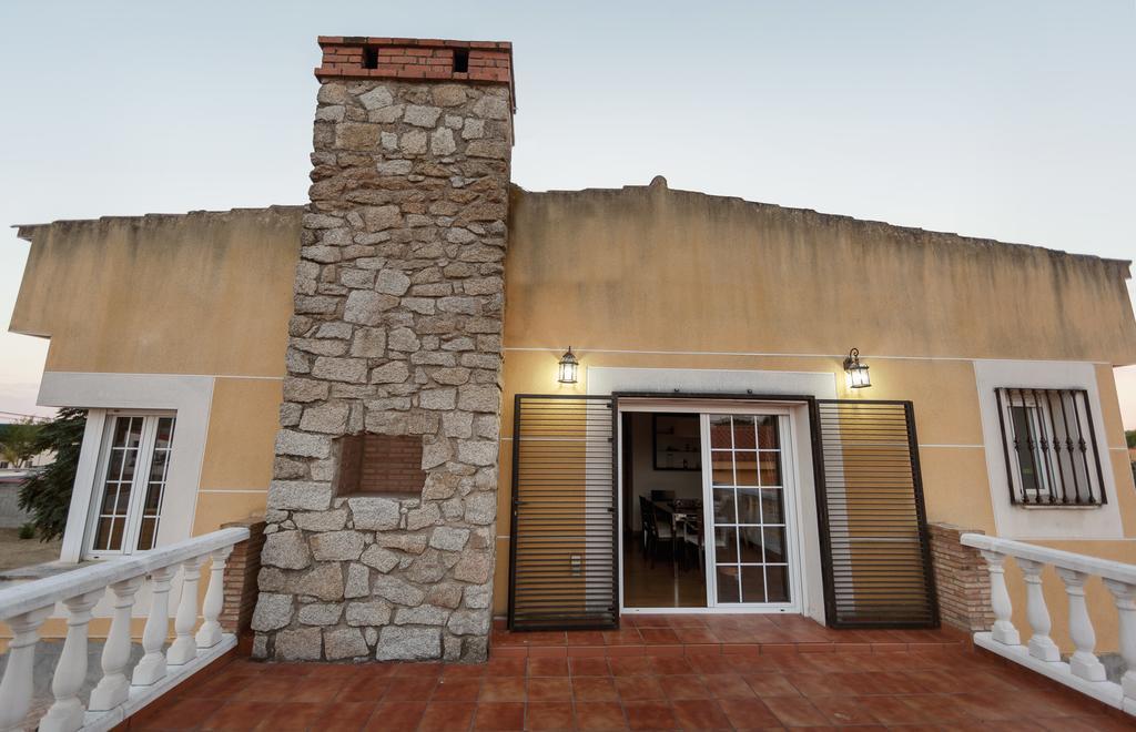 Casa Rural La Piedra De Juana Malpartida de Cáceres Kültér fotó