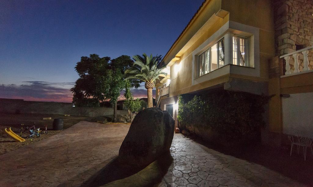 Casa Rural La Piedra De Juana Malpartida de Cáceres Kültér fotó